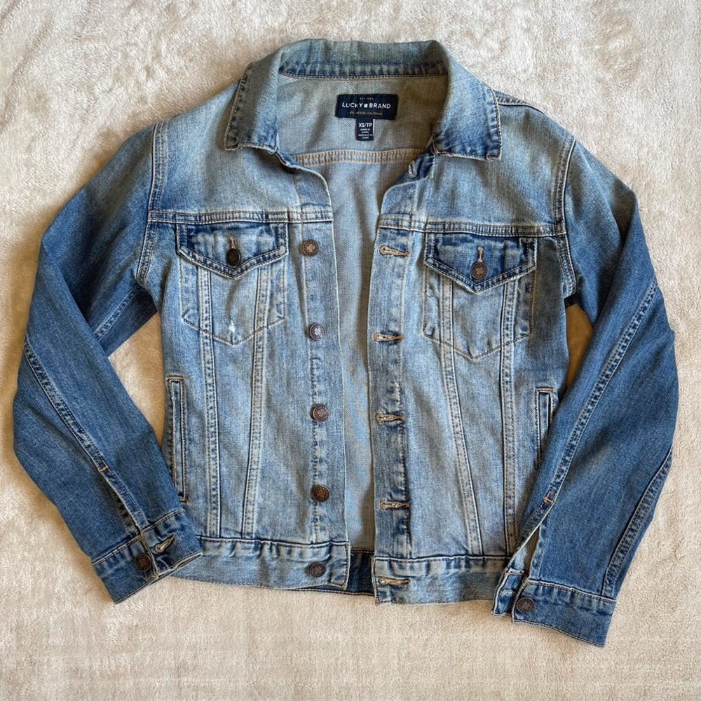 Lucky Brand tomboy trucker faded denim jacket size XS